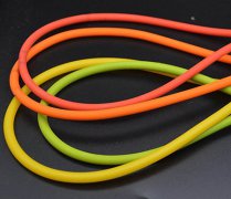 皮筋設(shè)備廠(chǎng)家告訴您固體天然橡膠有哪些品種？